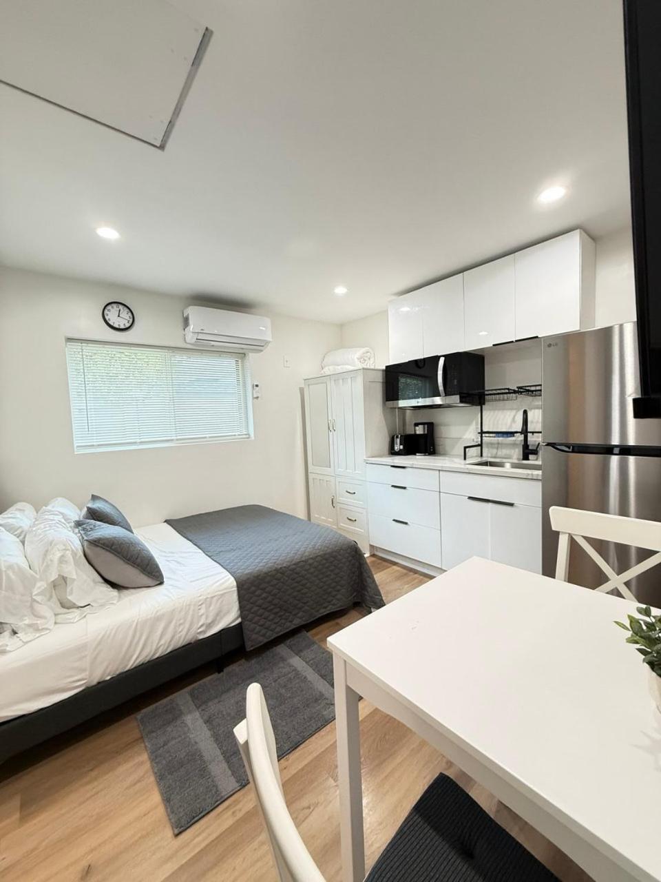 Modern Stylish &cozy Ieft Unit * Los Ángeles